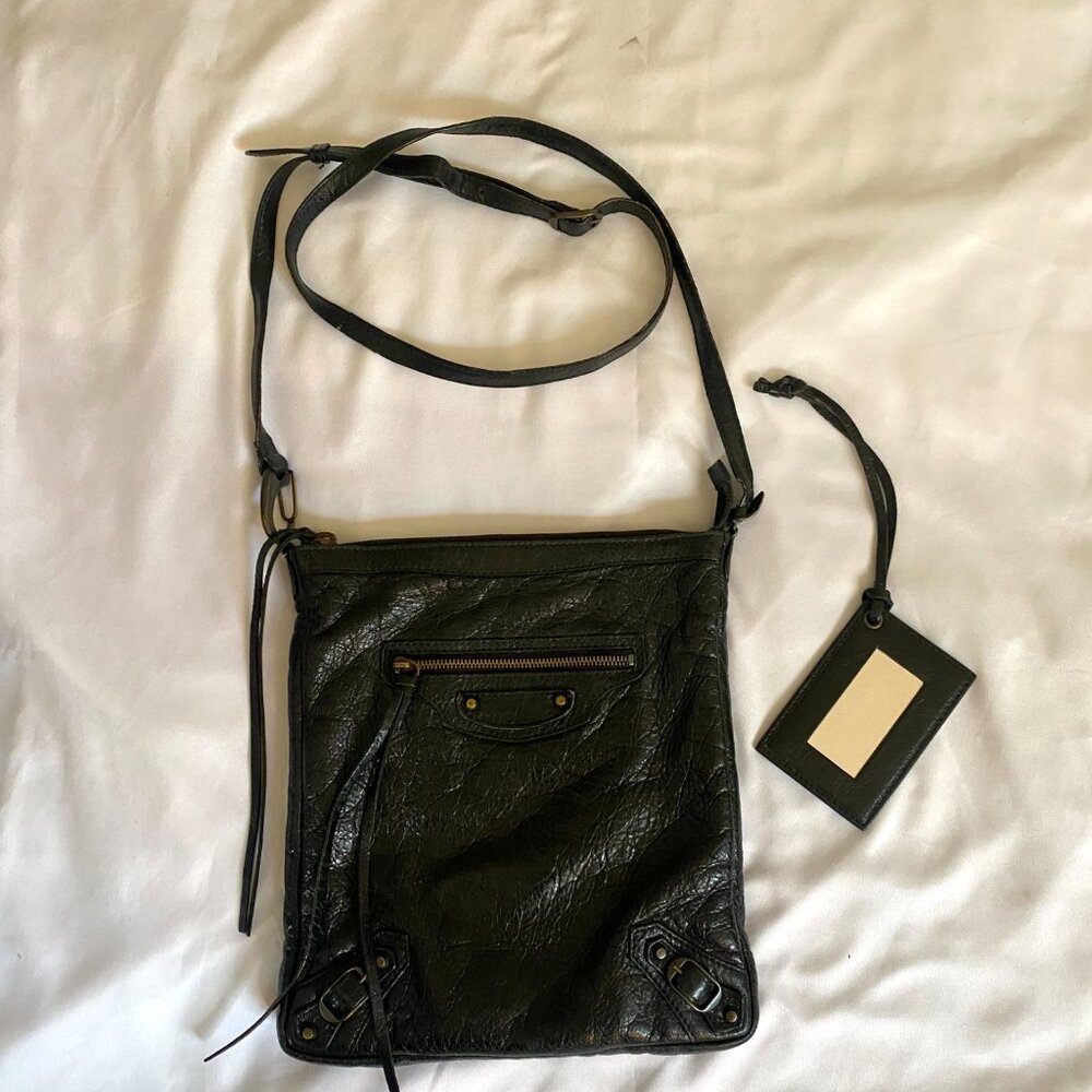 Balenciaga Classic Hip Flat Crossbody Bag Black Leather w/ Mirror - Picture 2 of 10